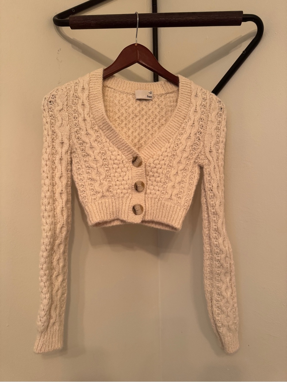 Aritzia Cream Cable Knit Cropped Cardigan *Read description*